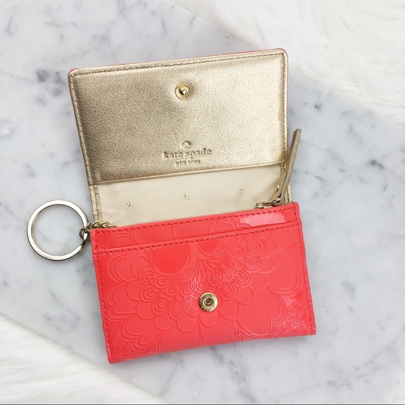 Kate spade pink patent embossed keychain wallet - Picture 2 of 8